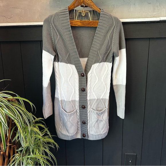 Sweaters - Chicago Colorblock Gray Tritone Button Up‎ Grampa Cardigan Sweater sz M